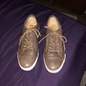 Frye Women’s size 8.5 Brett leather low sneaker.